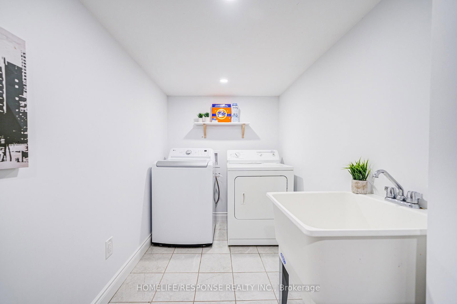 Townhouse for sale at 21 DAWSON Crescent, Brampton, Ontario, L6V 3M5 - Brampton North - MLS: W12977948