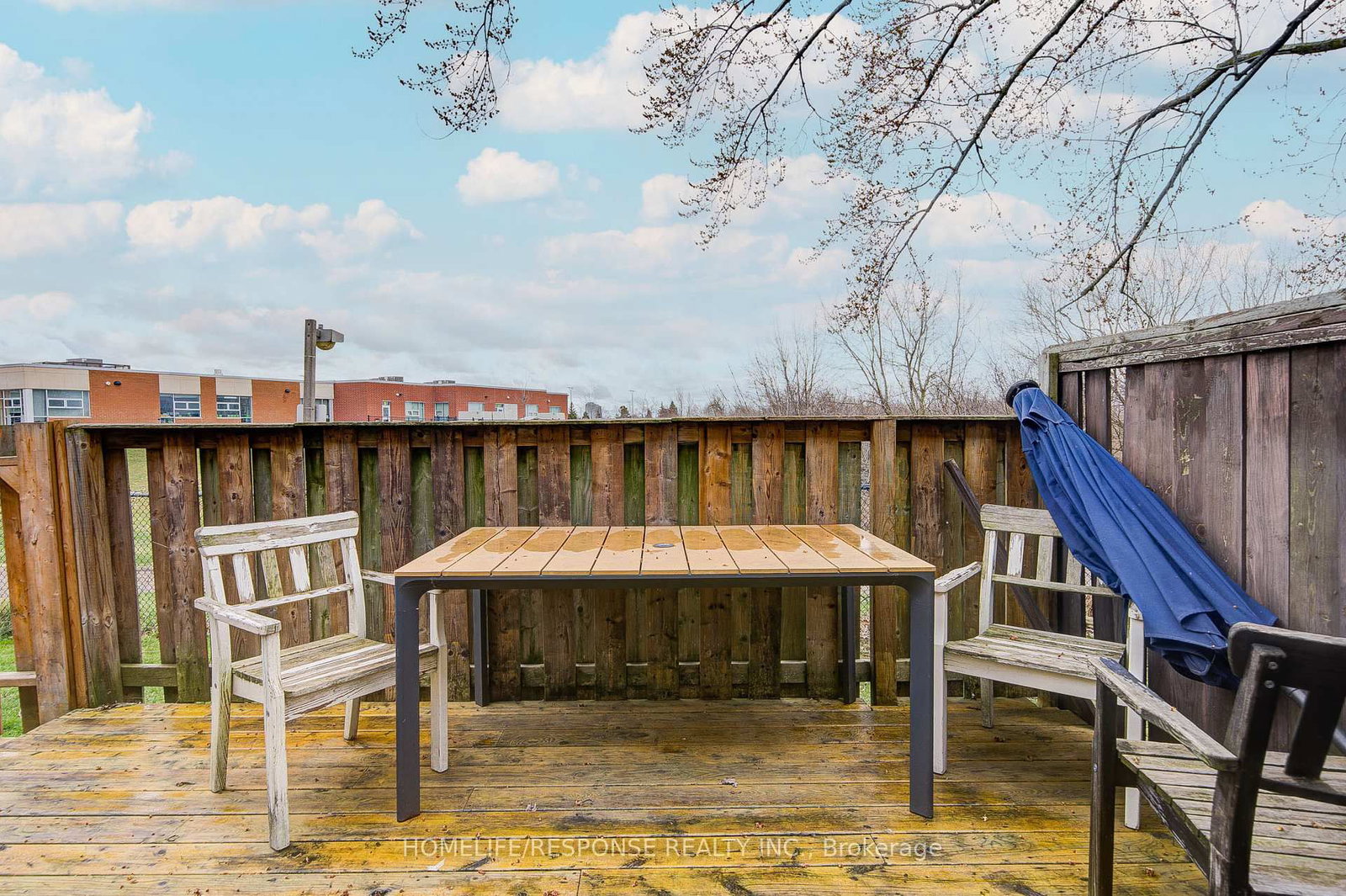 Townhouse for sale at 21 DAWSON Crescent, Brampton, Ontario, L6V 3M5 - Brampton North - MLS: W12977948