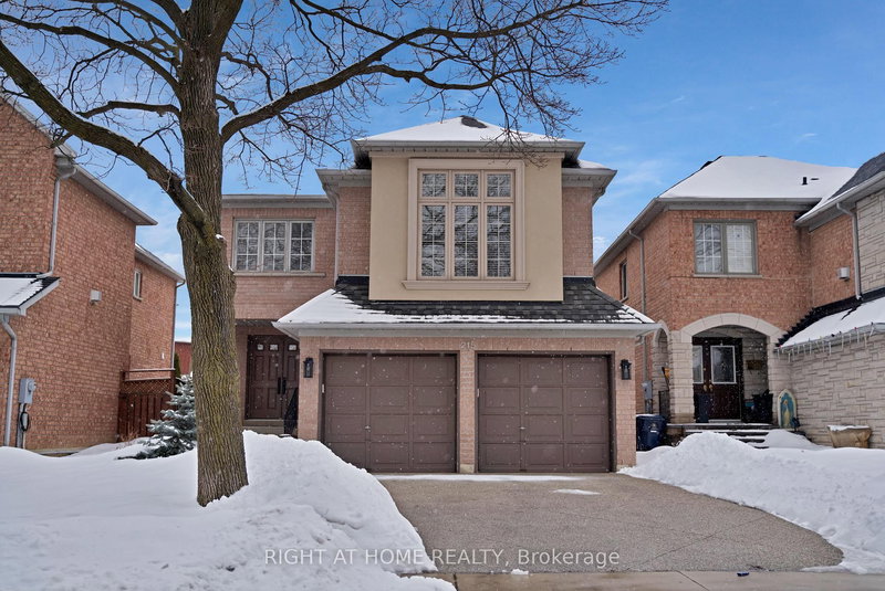 215 Queenslea Ave, Toronto, M9N 3X5 | Image 3