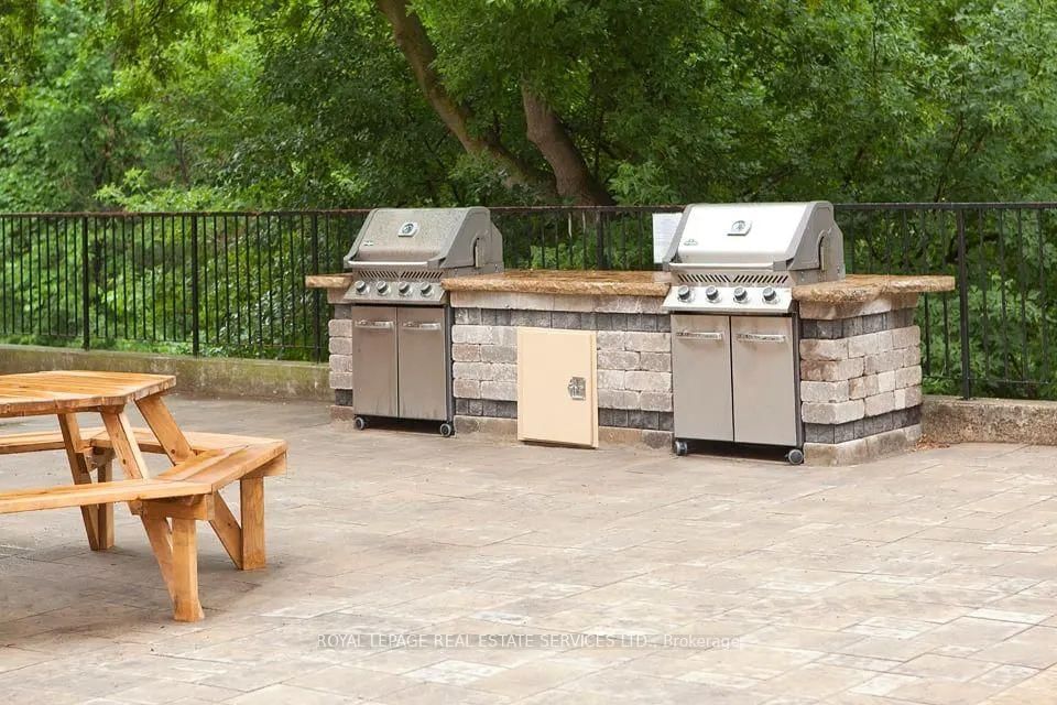 62 Park Avenue, Unit 102 - Photo 17