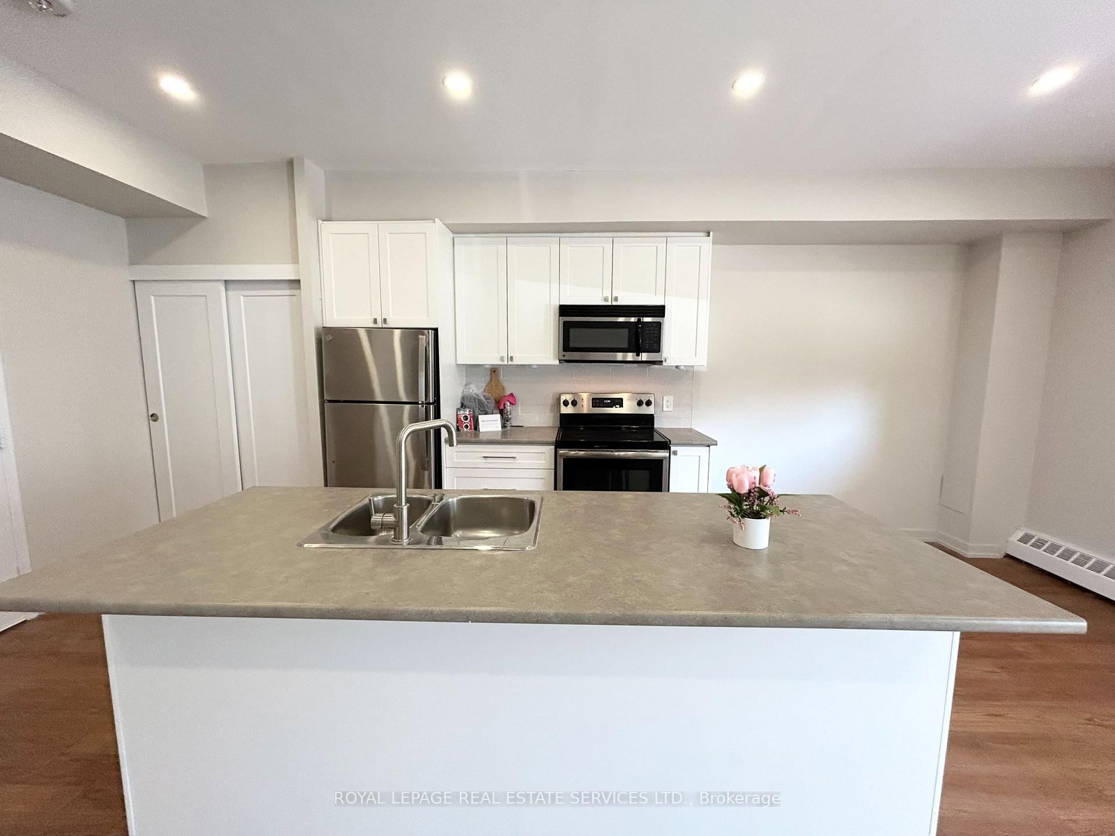 62 Park Avenue, Unit 102 - Photo 6