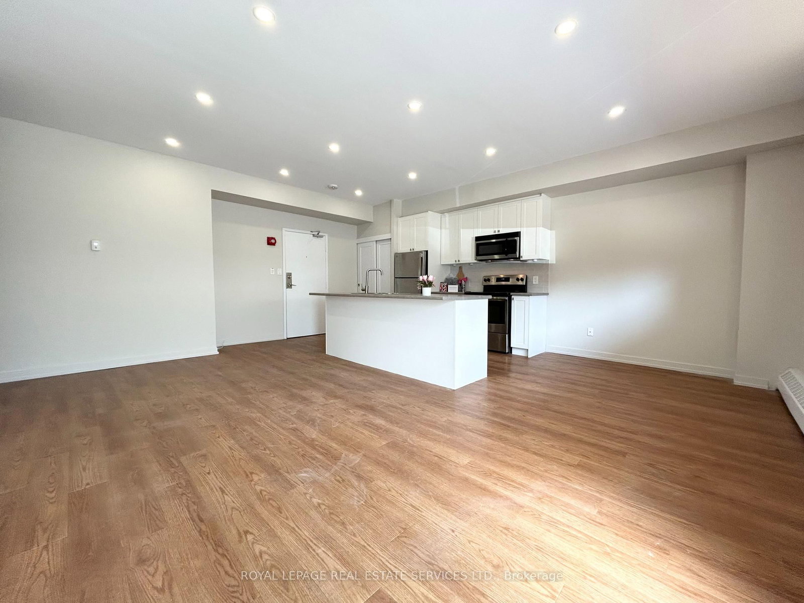 62 Park Avenue, Unit 102 - Photo 8