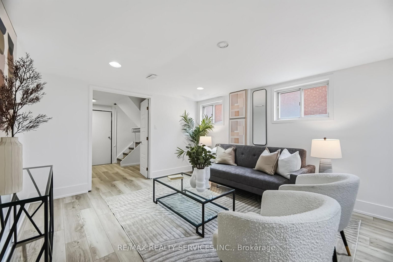 Detached House for sale at 6 Bonnyview Drive, Toronto, Ontario, M8Y 3G6 - Stonegate-Queensway - MLS: W12978422