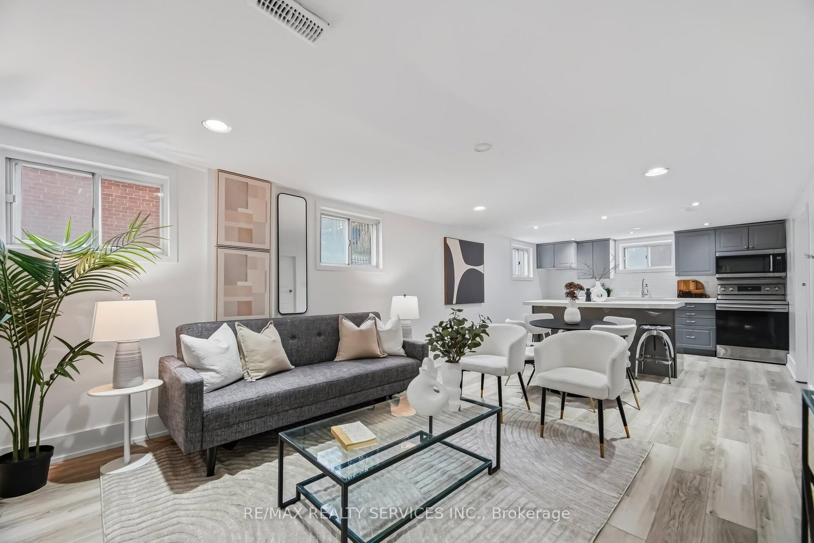 Detached House for sale at 6 Bonnyview Drive, Toronto, Ontario, M8Y 3G6 - Stonegate-Queensway - MLS: W12978422