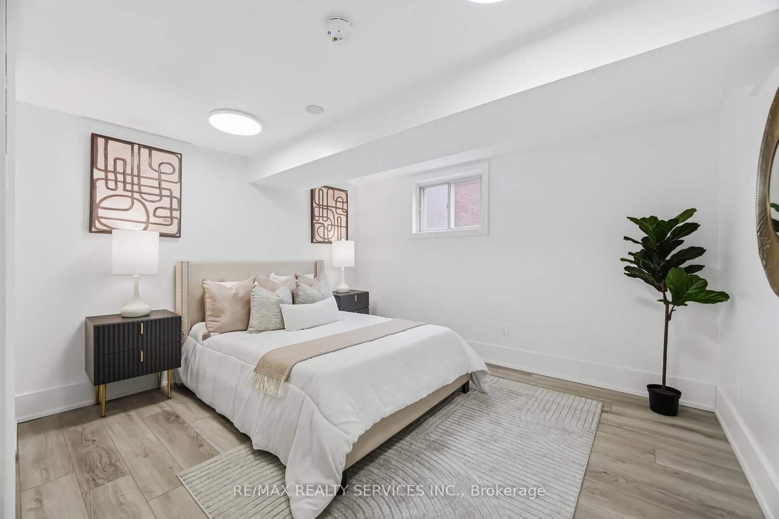 Detached House for sale at 6 Bonnyview Drive, Toronto, Ontario, M8Y 3G6 - Stonegate-Queensway - MLS: W12978422