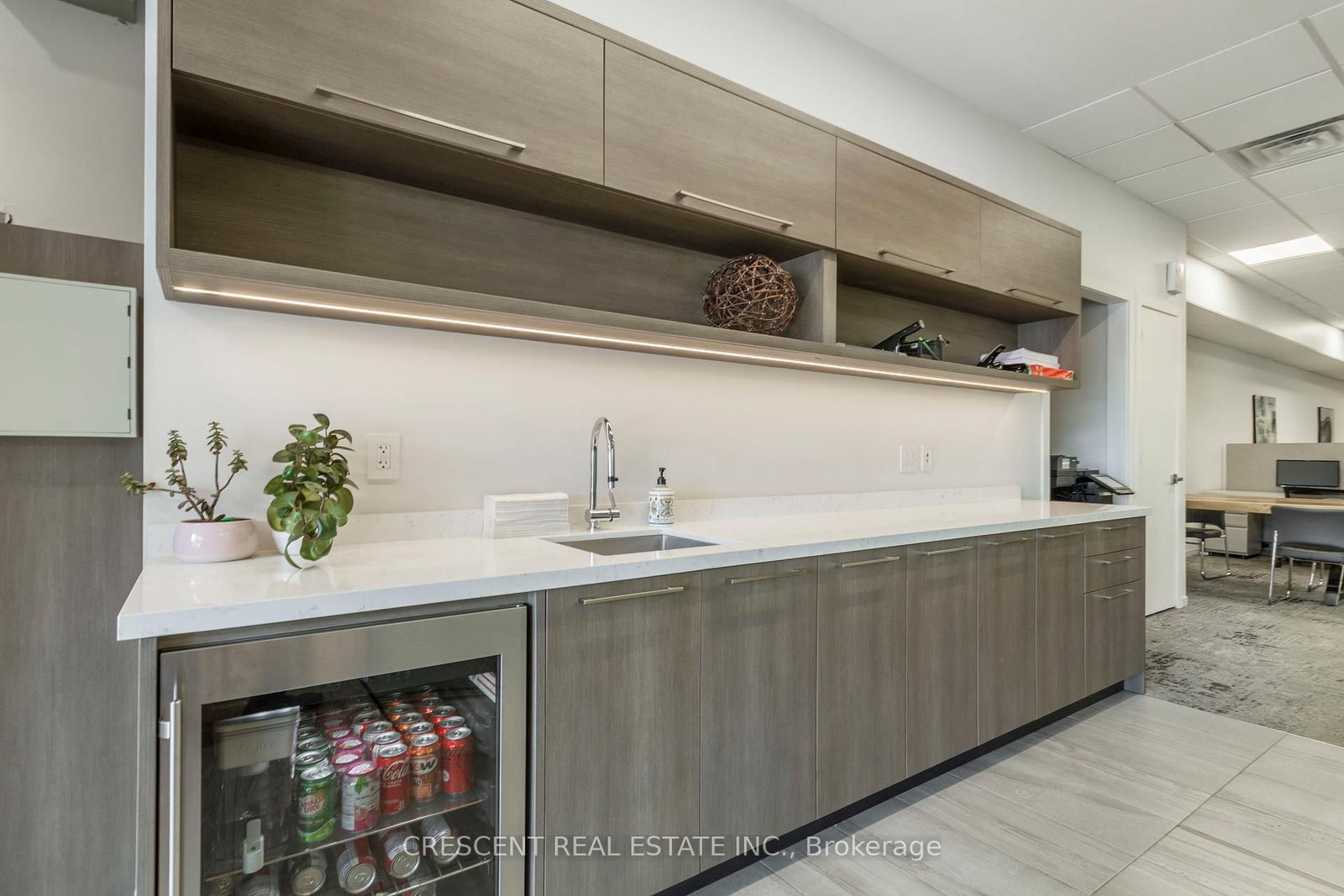 347 Jane Street, Unit Cubicle 3 - Photo 9