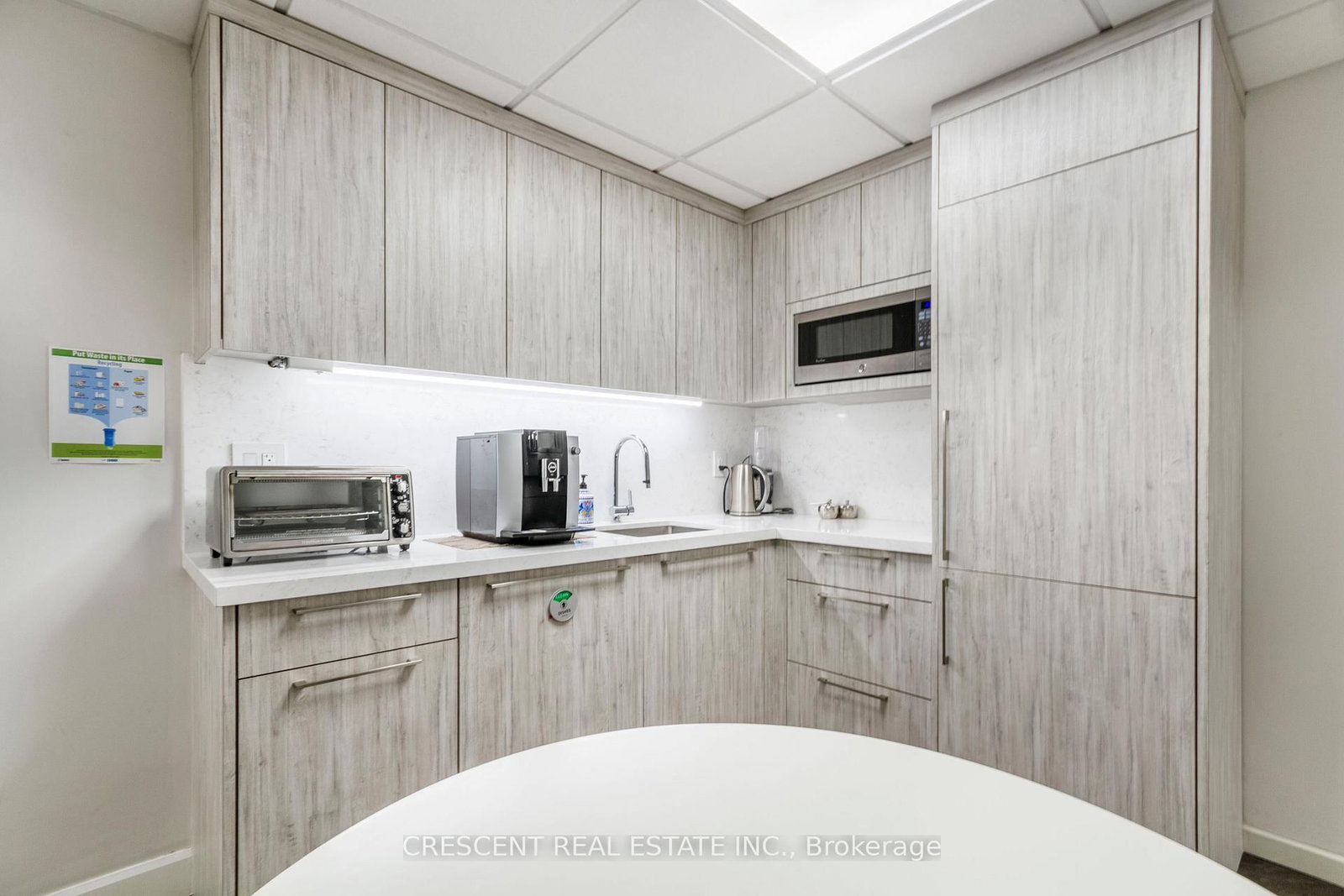 347 Jane Street, Unit Cubicle 3 - Photo 16