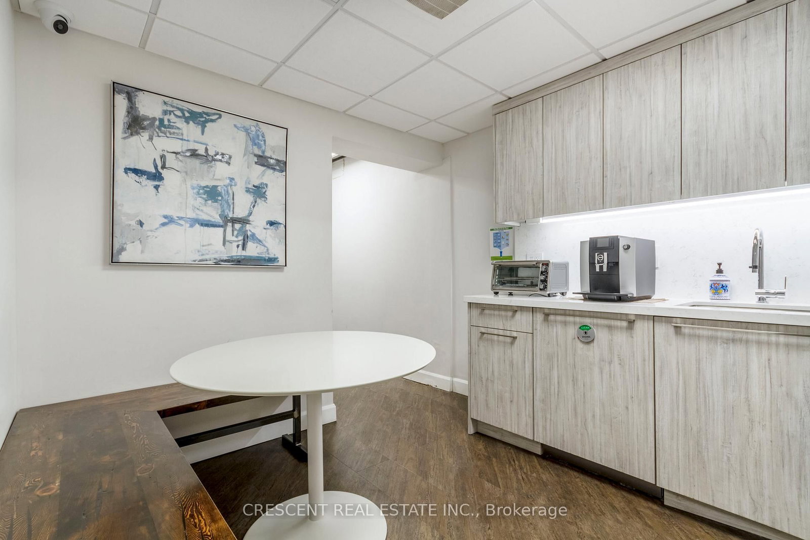 347 Jane Street, Unit Cubicle 3 - Photo 17