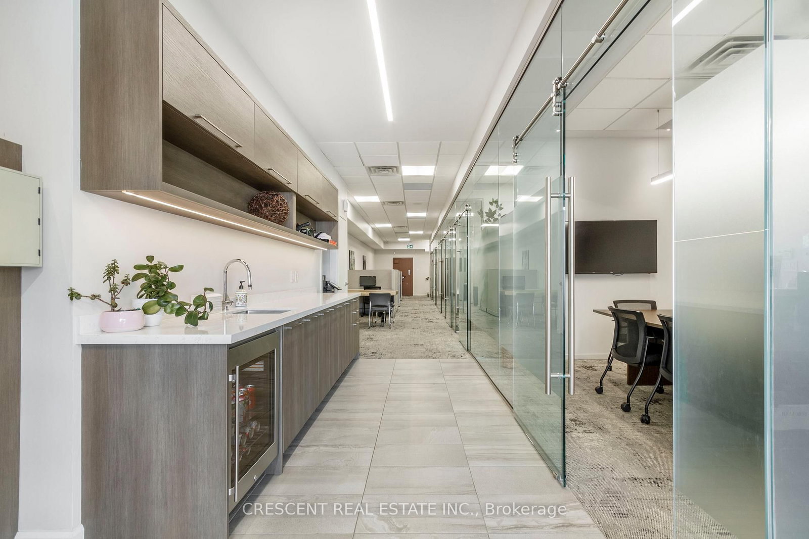 347 Jane Street, Unit Cubicle 3 - Photo 8