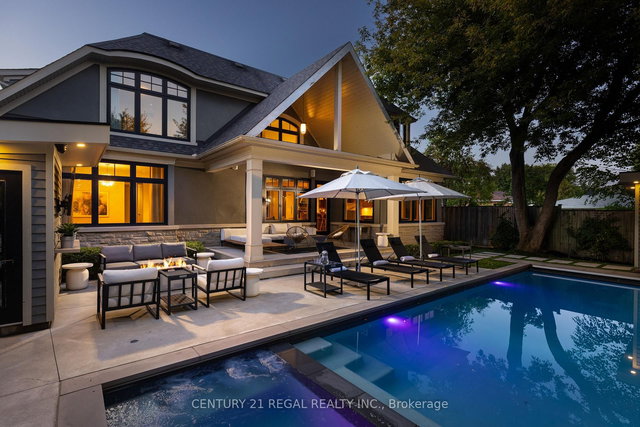 2442 Meadowood Crescent