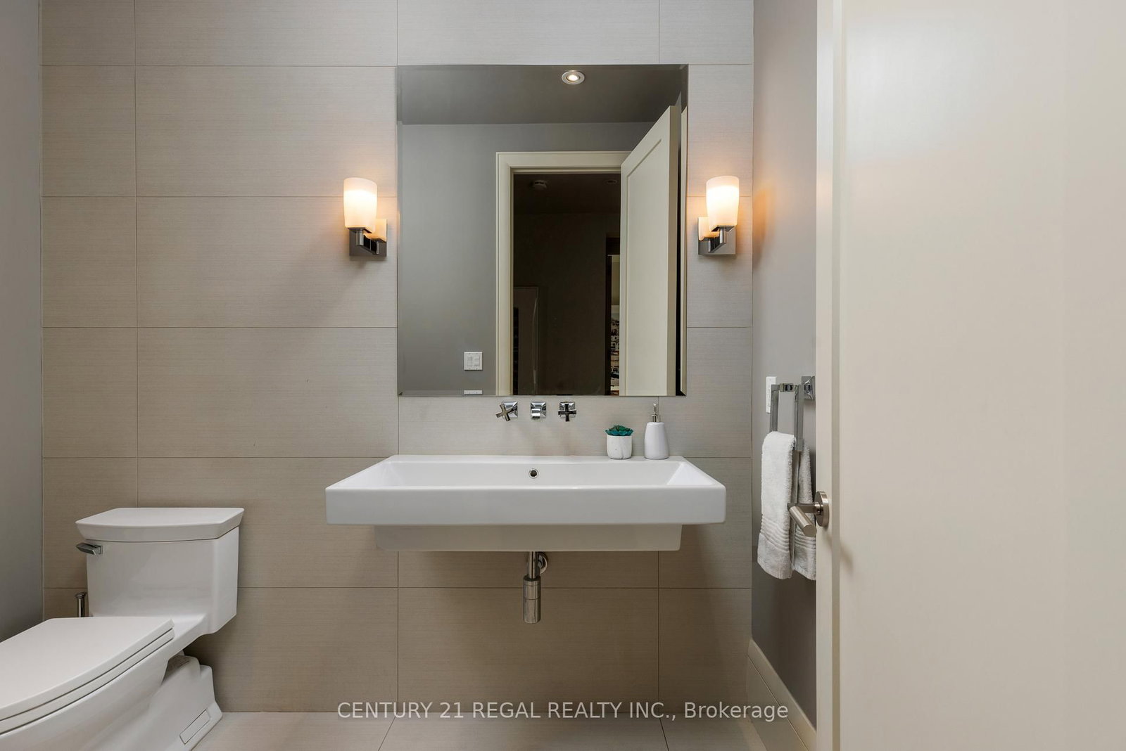 2442 Meadowood Crescent - Photo 13