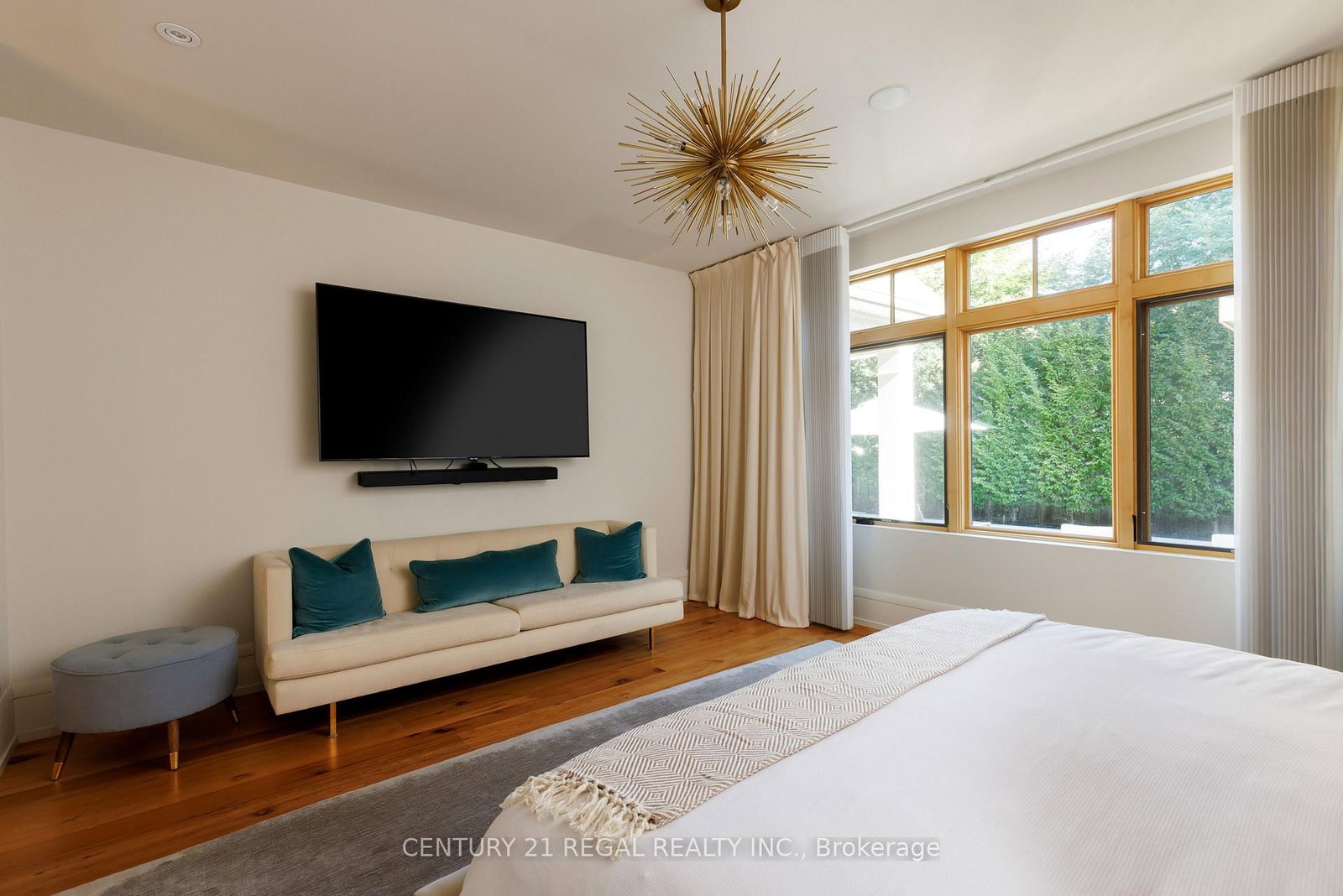 2442 Meadowood Crescent - Photo 16