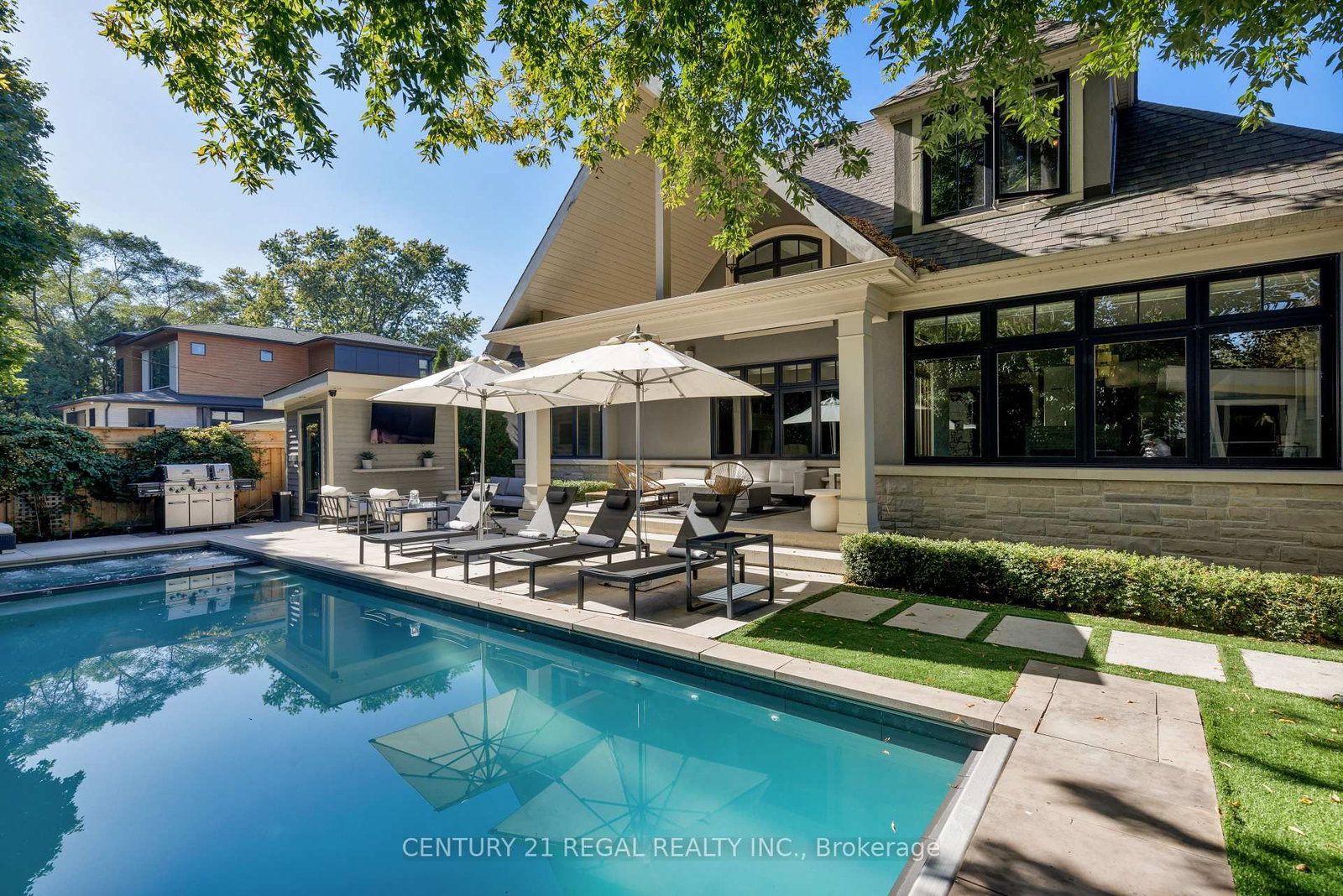 2442 Meadowood Crescent - Photo 19