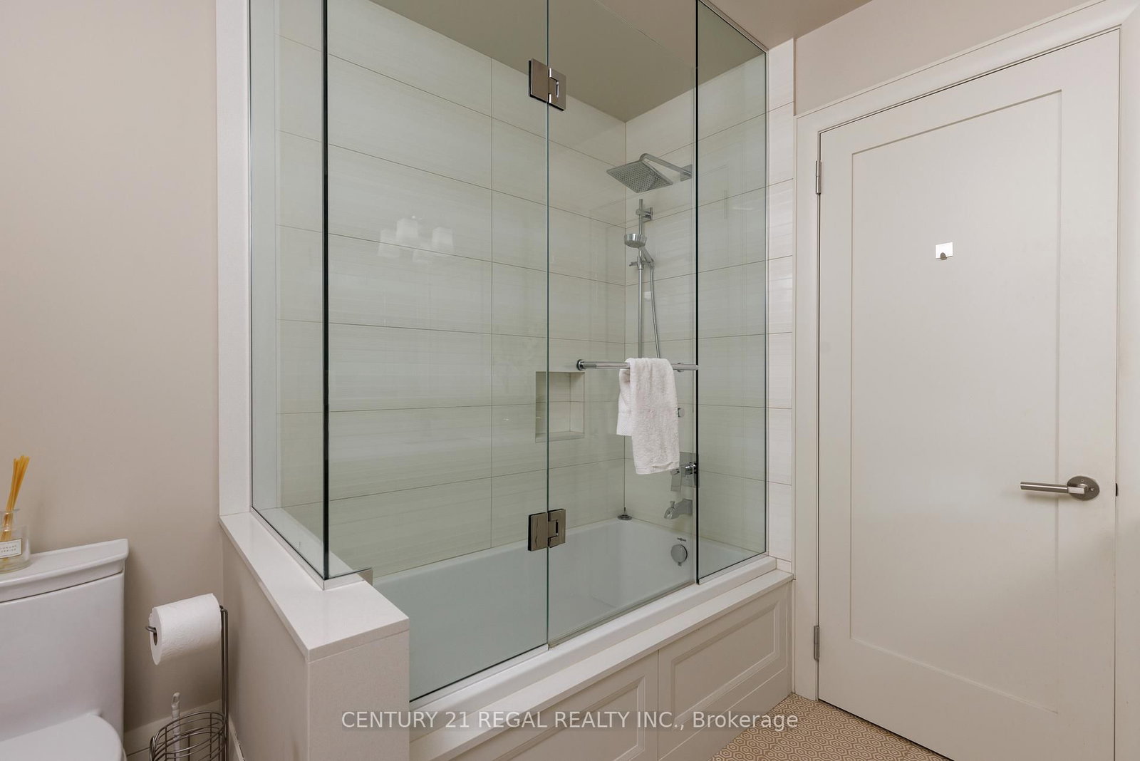 2442 Meadowood Crescent - Photo 31