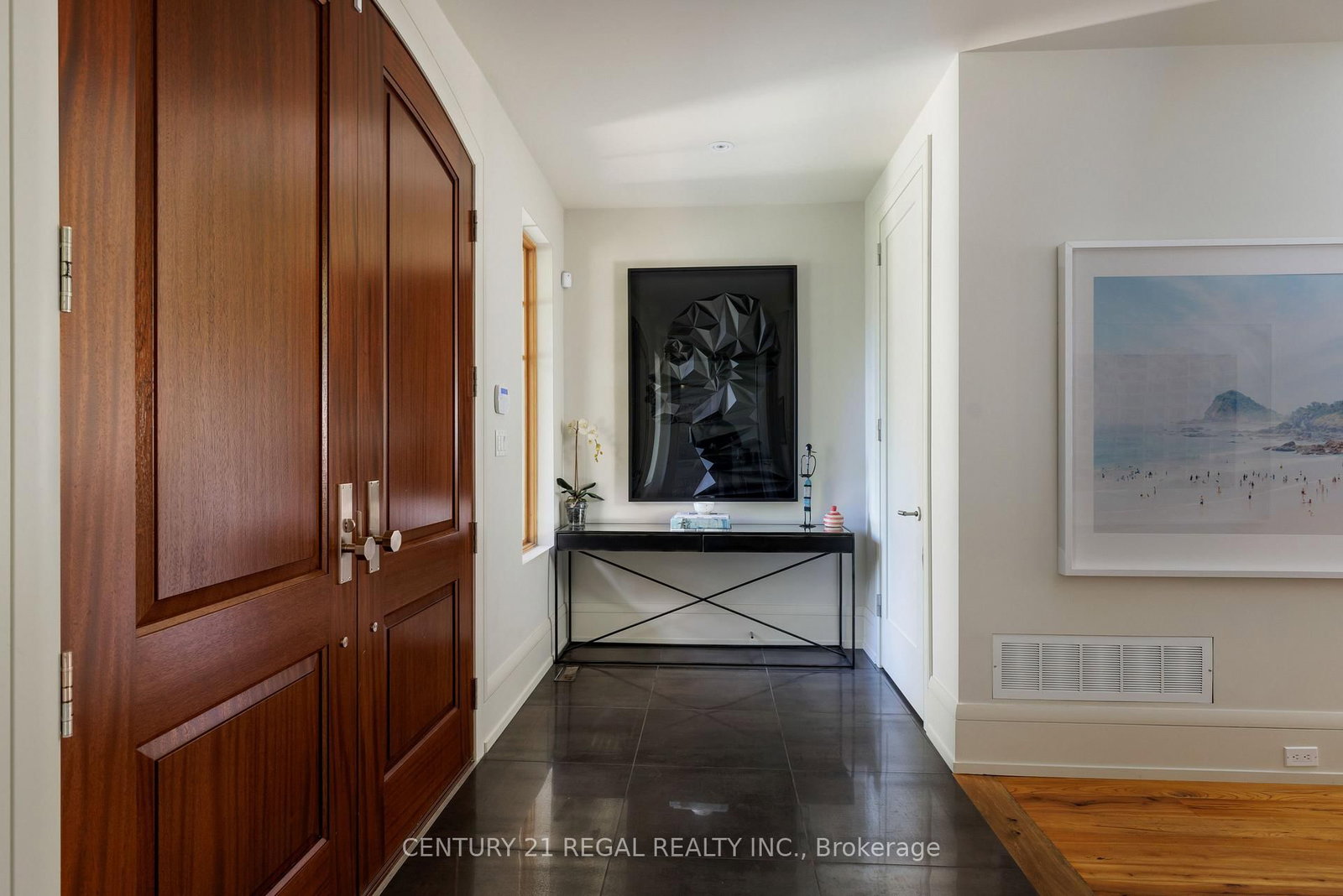 2442 Meadowood Crescent - Photo 4