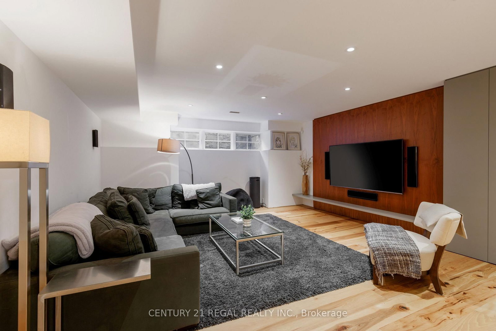 2442 Meadowood Crescent - Photo 44