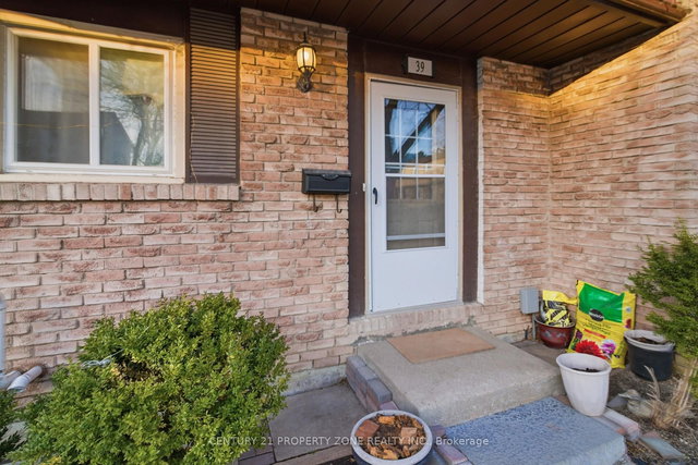 39 - 45 Hansen Road N