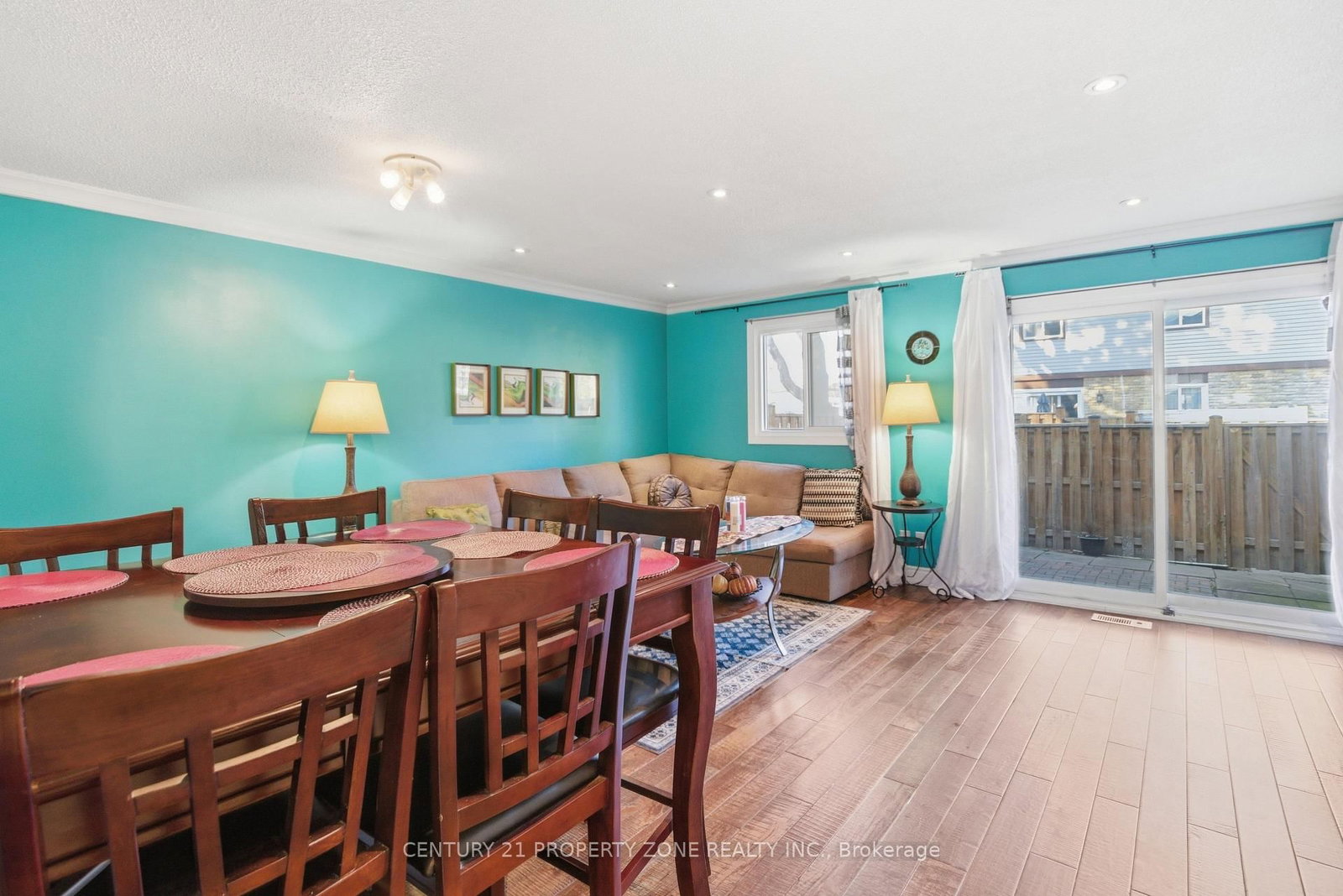 Townhouse for sale at 39-45 Hansen Road, Brampton, Ontario, L6V 3C5 - Queen Street Corridor - MLS: W12978948