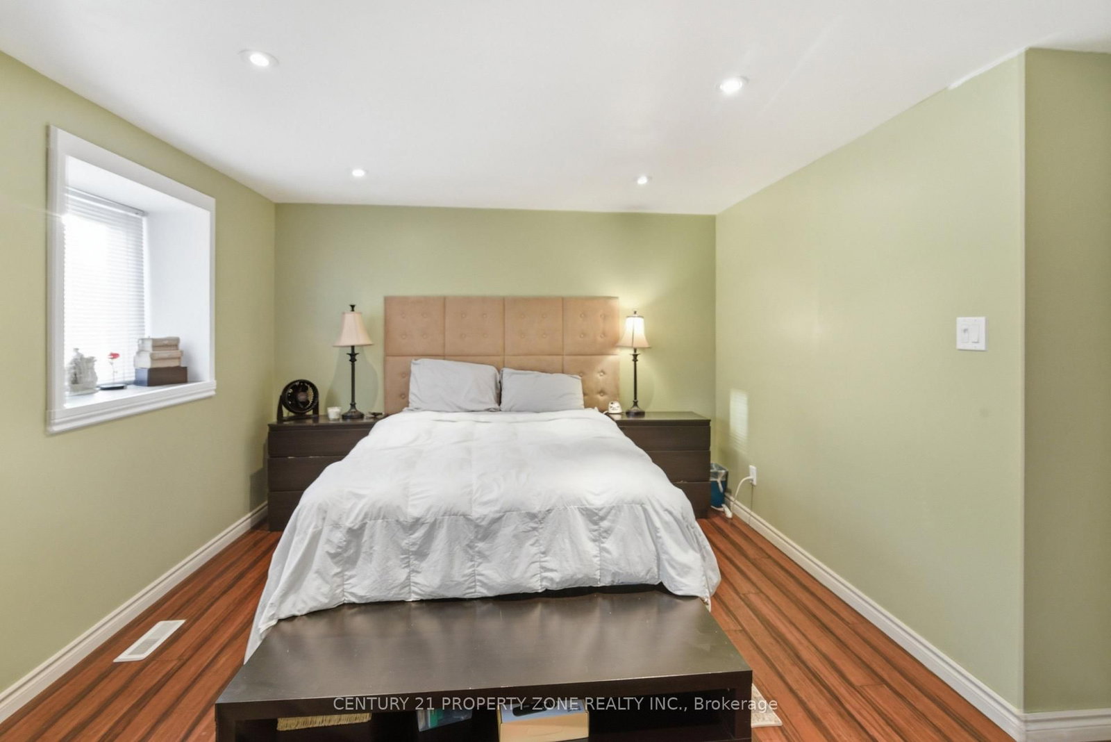 Townhouse for sale at 39-45 Hansen Road, Brampton, Ontario, L6V 3C5 - Queen Street Corridor - MLS: W12978948