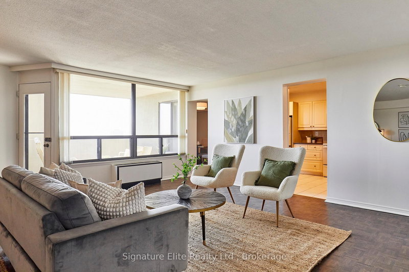 E8 - 296 Mill Rd, Toronto, M9C 4X8 | Image 2