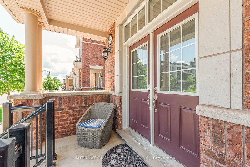 99 Huguenot Rd, Oakville, L6H 0M3 | Image 2