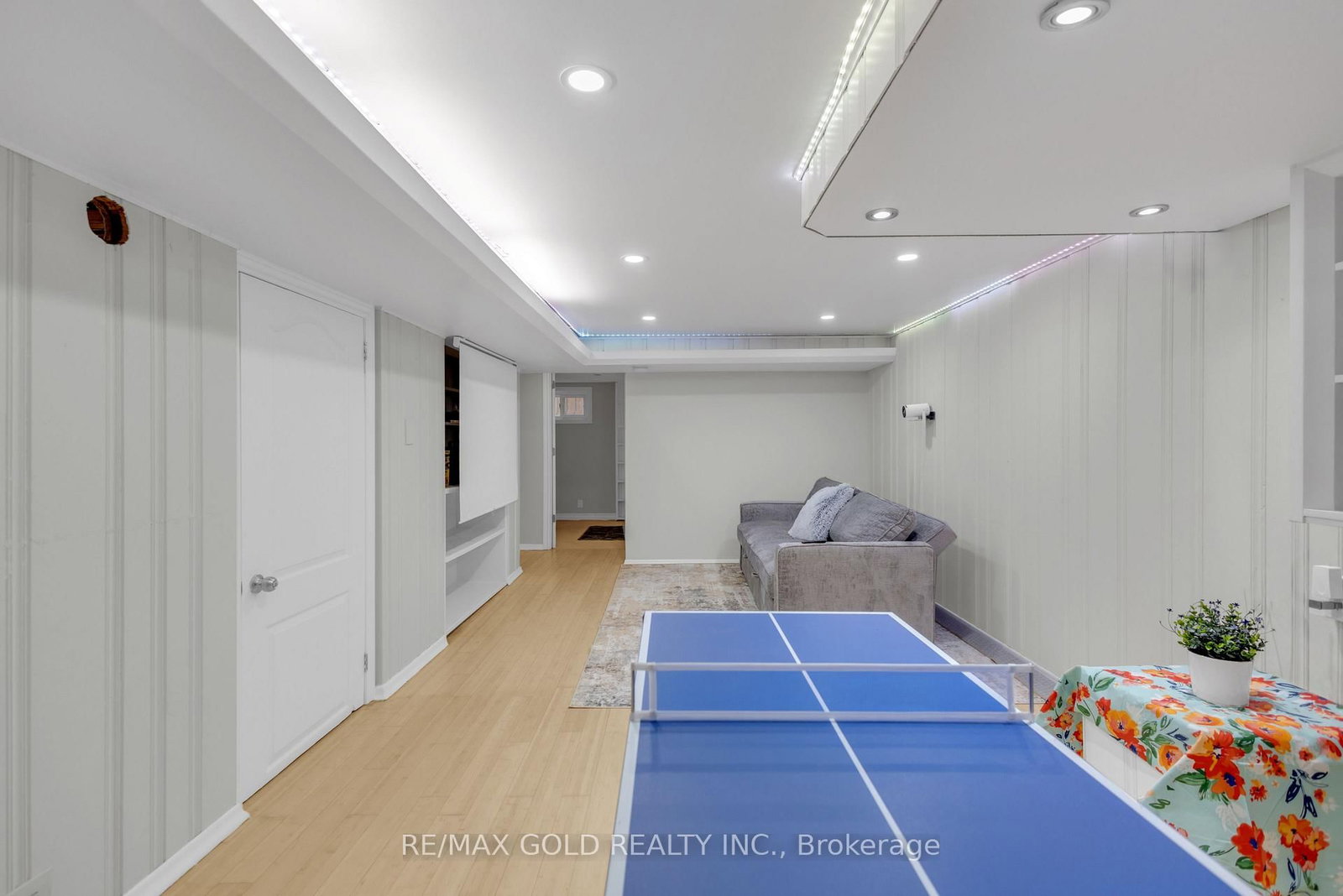 Detached House for sale at 462 Samford Place, Oakville, Ontario, L6L 4E8 - West - MLS: W12979204