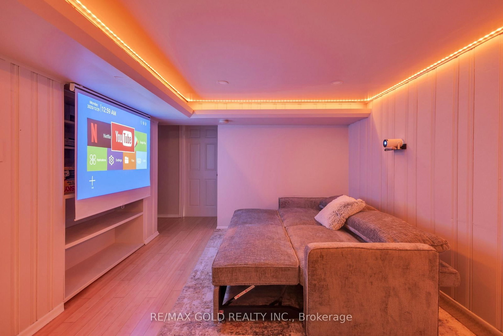 Detached House for sale at 462 Samford Place, Oakville, Ontario, L6L 4E8 - West - MLS: W12979204