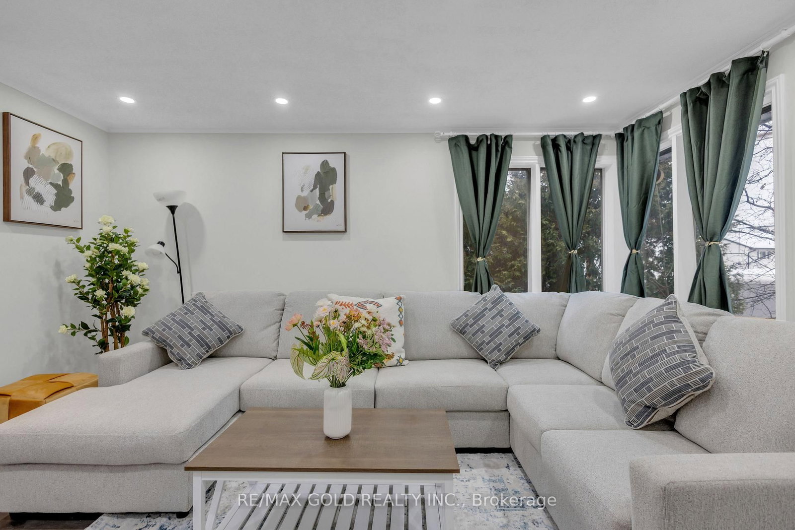 Detached House for sale at 462 Samford Place, Oakville, Ontario, L6L 4E8 - West - MLS: W12979204