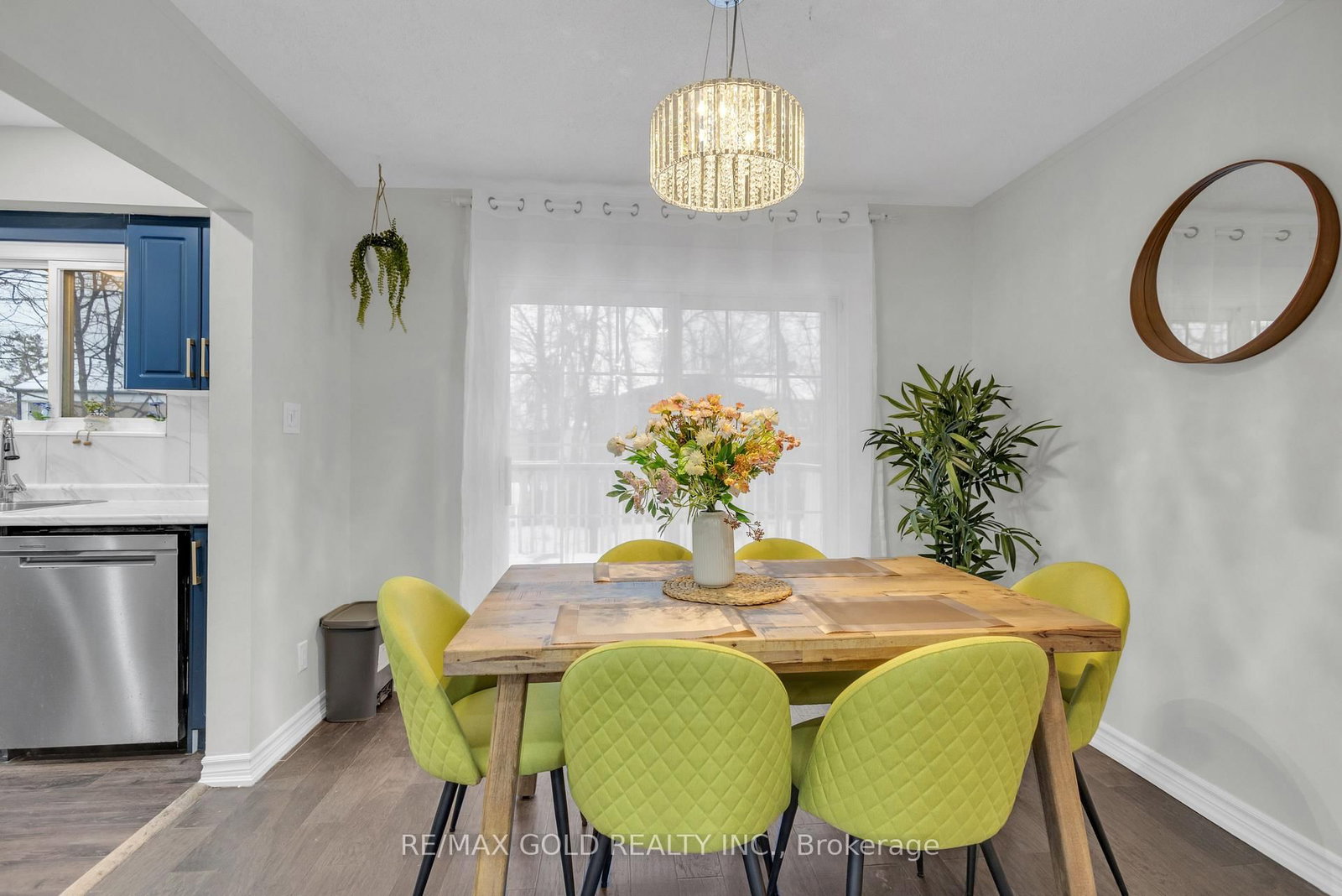 Detached House for sale at 462 Samford Place, Oakville, Ontario, L6L 4E8 - West - MLS: W12979204