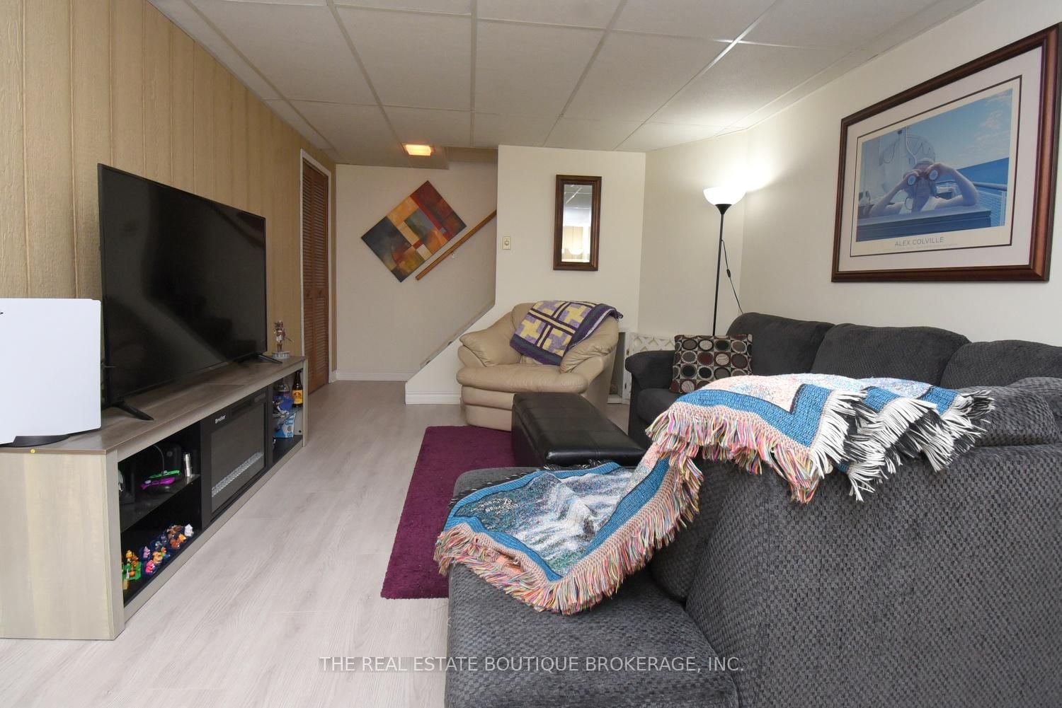 1345 Colonsay Drive - Photo 25