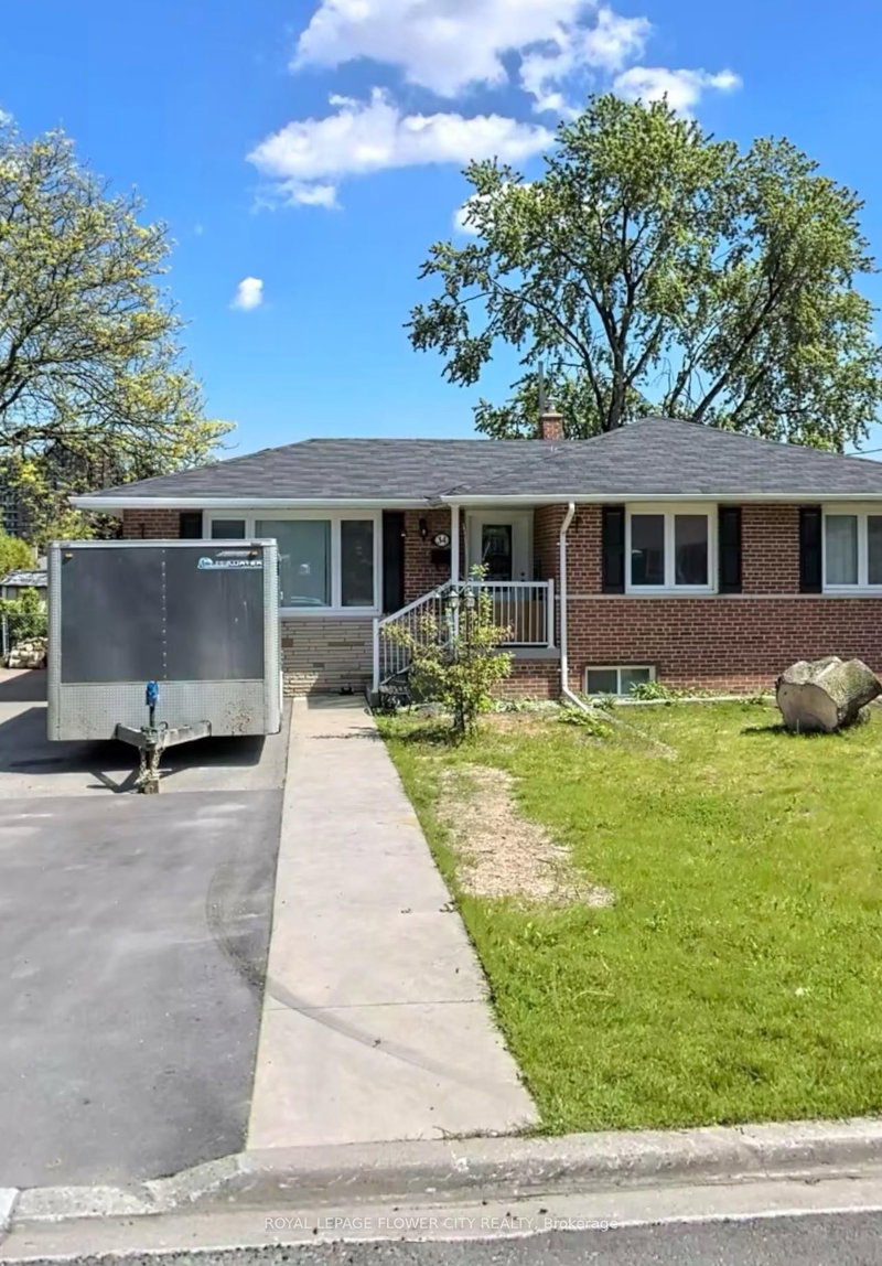 34 Ashwood Cres, Brampton, L6T 1M2 | Image 2