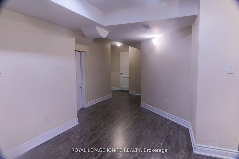 Lower - 162 Cadillac Cres, Brampton, L7A 3B7 | Image 3