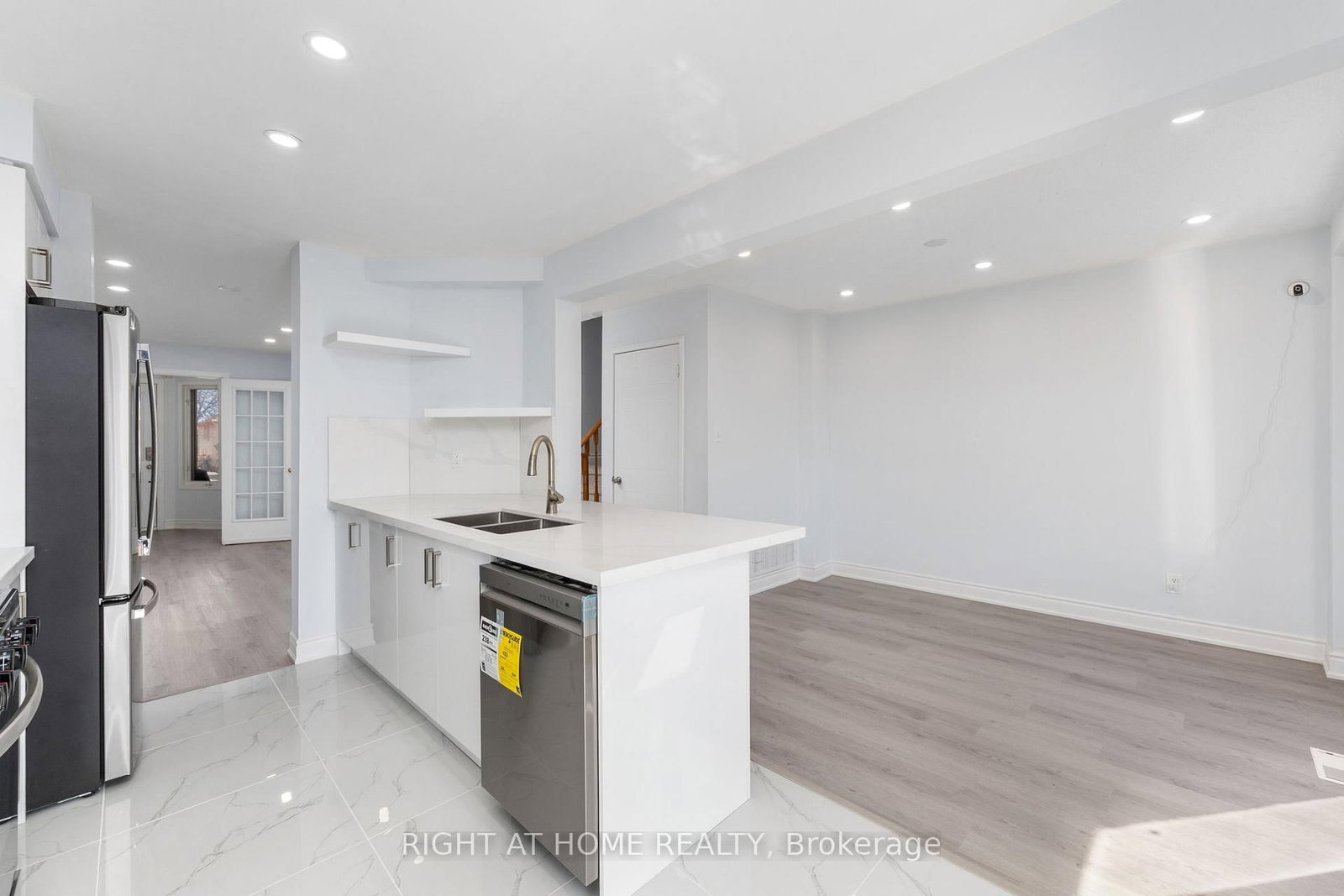 2350 GRAND RAVINE Drive, Unit 100 - Photo 12