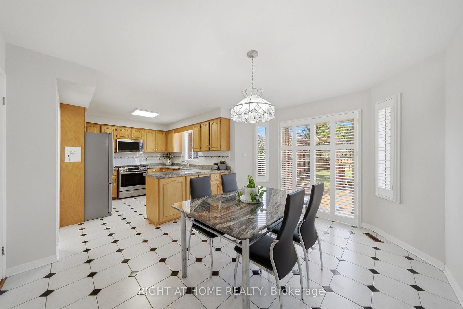 Detached House for sale at 3300 Redmond Road, Mississauga, Ontario, L5B 3X1 - Fairview - MLS: W12979324