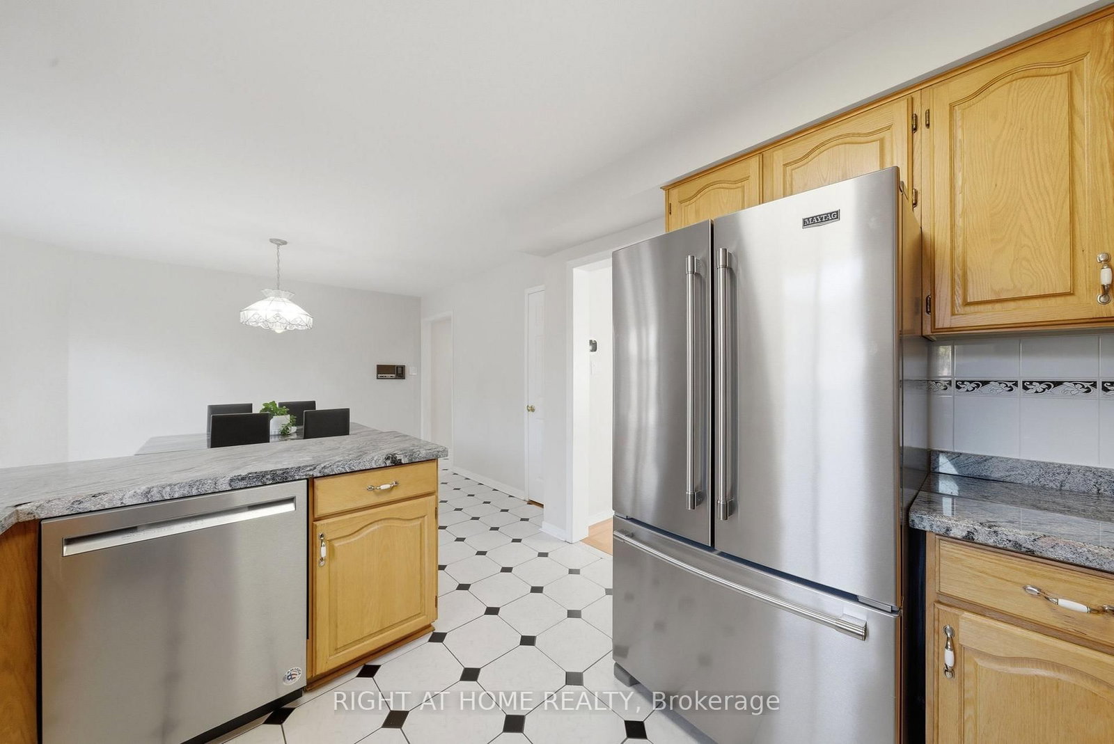 Detached House for sale at 3300 Redmond Road, Mississauga, Ontario, L5B 3X1 - Fairview - MLS: W12979324