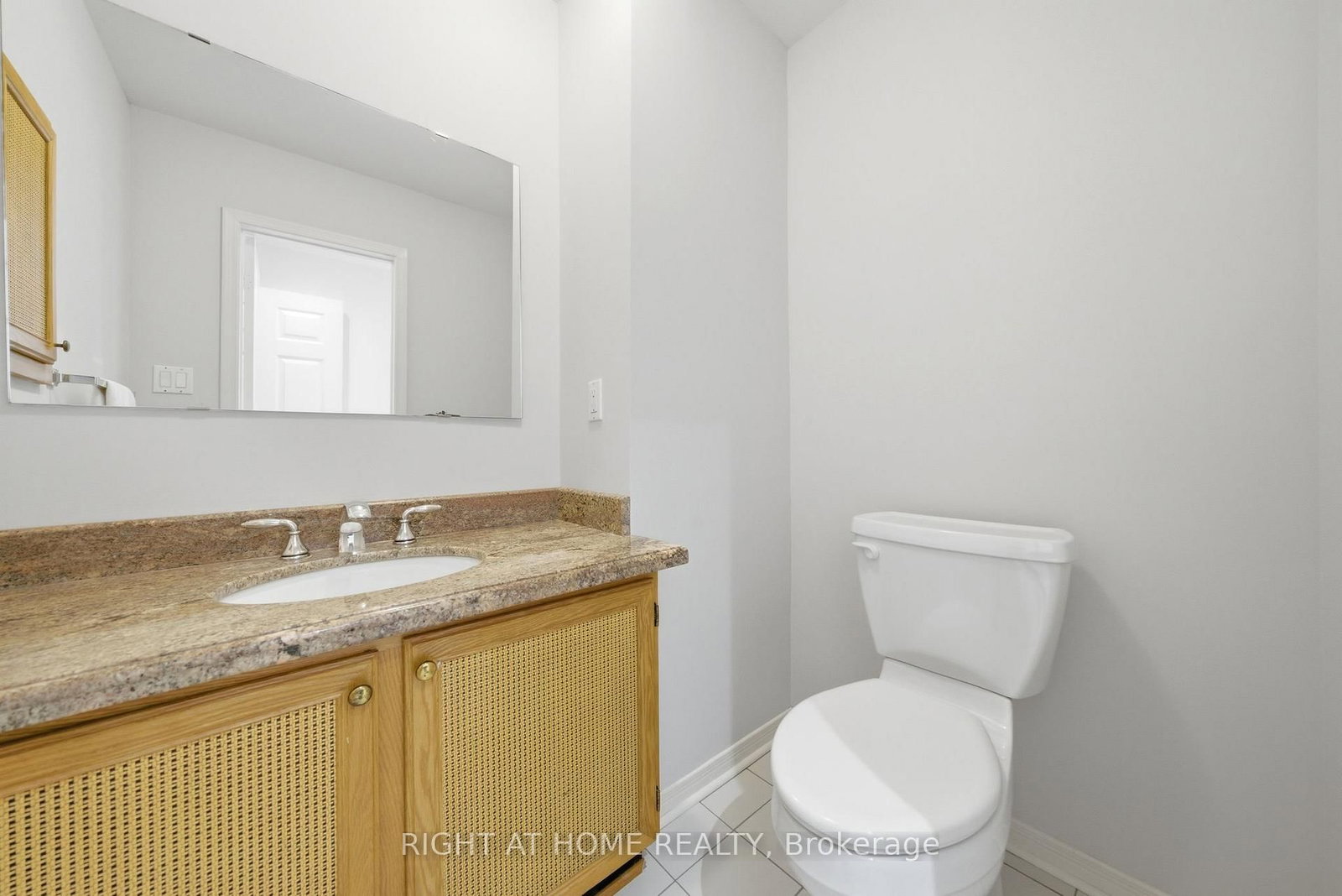 Detached House for sale at 3300 Redmond Road, Mississauga, Ontario, L5B 3X1 - Fairview - MLS: W12979324