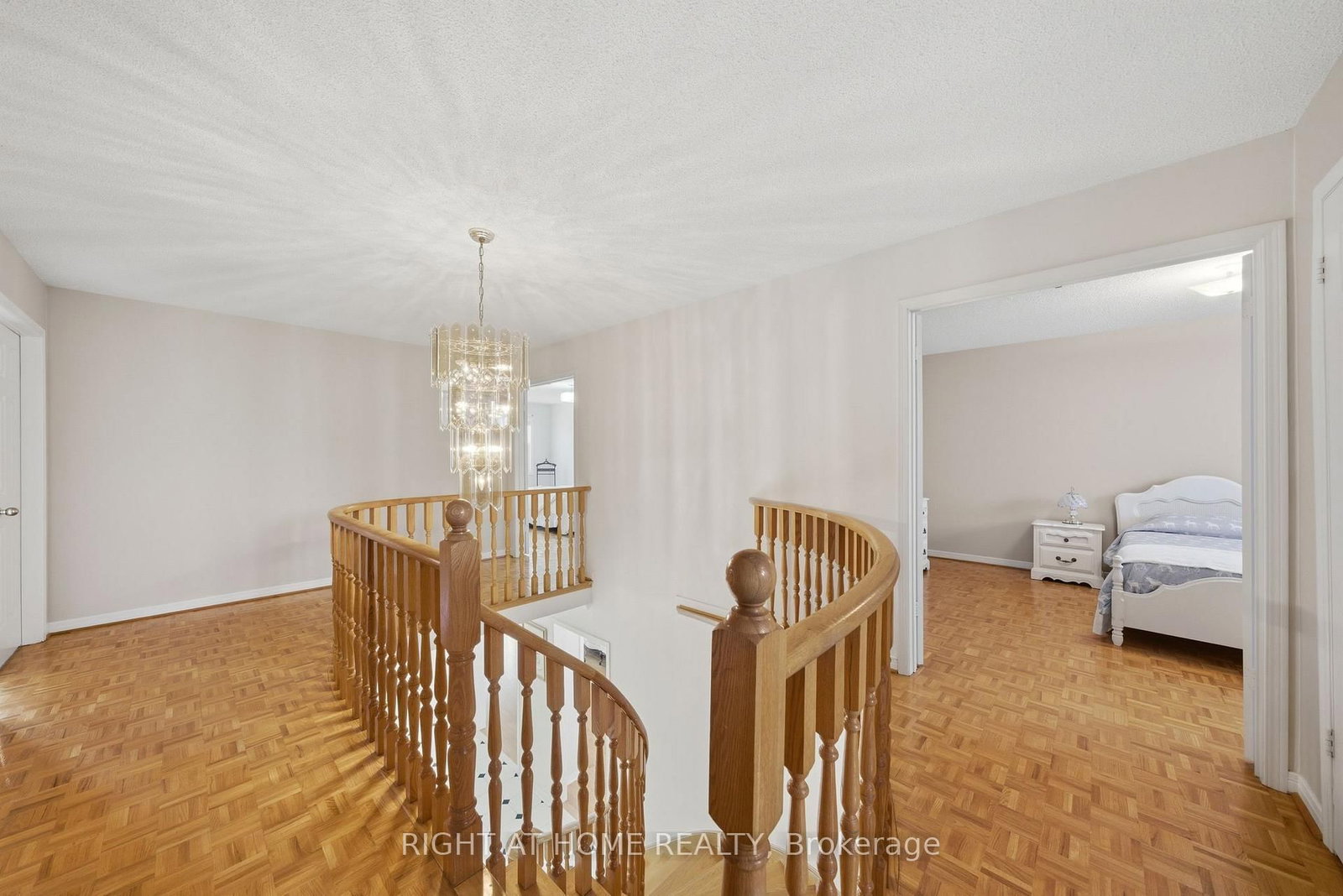 Detached House for sale at 3300 Redmond Road, Mississauga, Ontario, L5B 3X1 - Fairview - MLS: W12979324