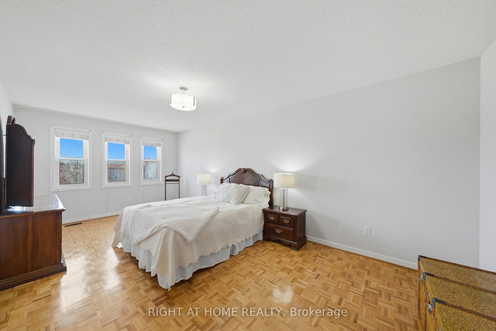 Detached House for sale at 3300 Redmond Road, Mississauga, Ontario, L5B 3X1 - Fairview - MLS: W12979324