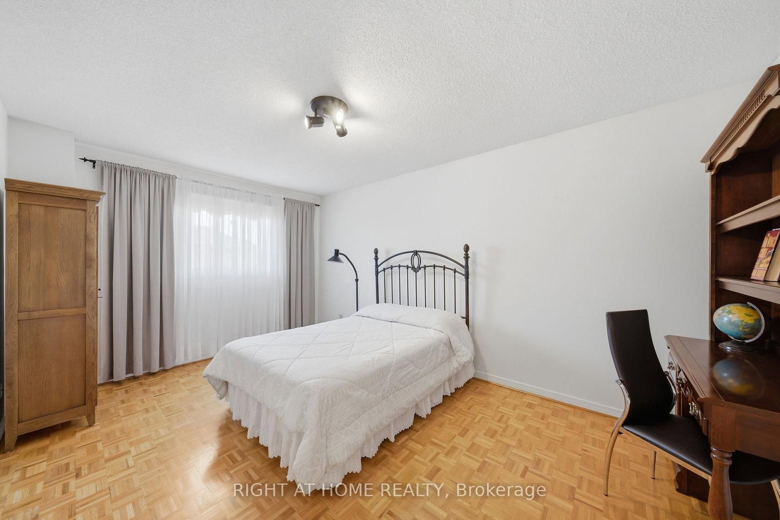 Detached House for sale at 3300 Redmond Road, Mississauga, Ontario, L5B 3X1 - Fairview - MLS: W12979324