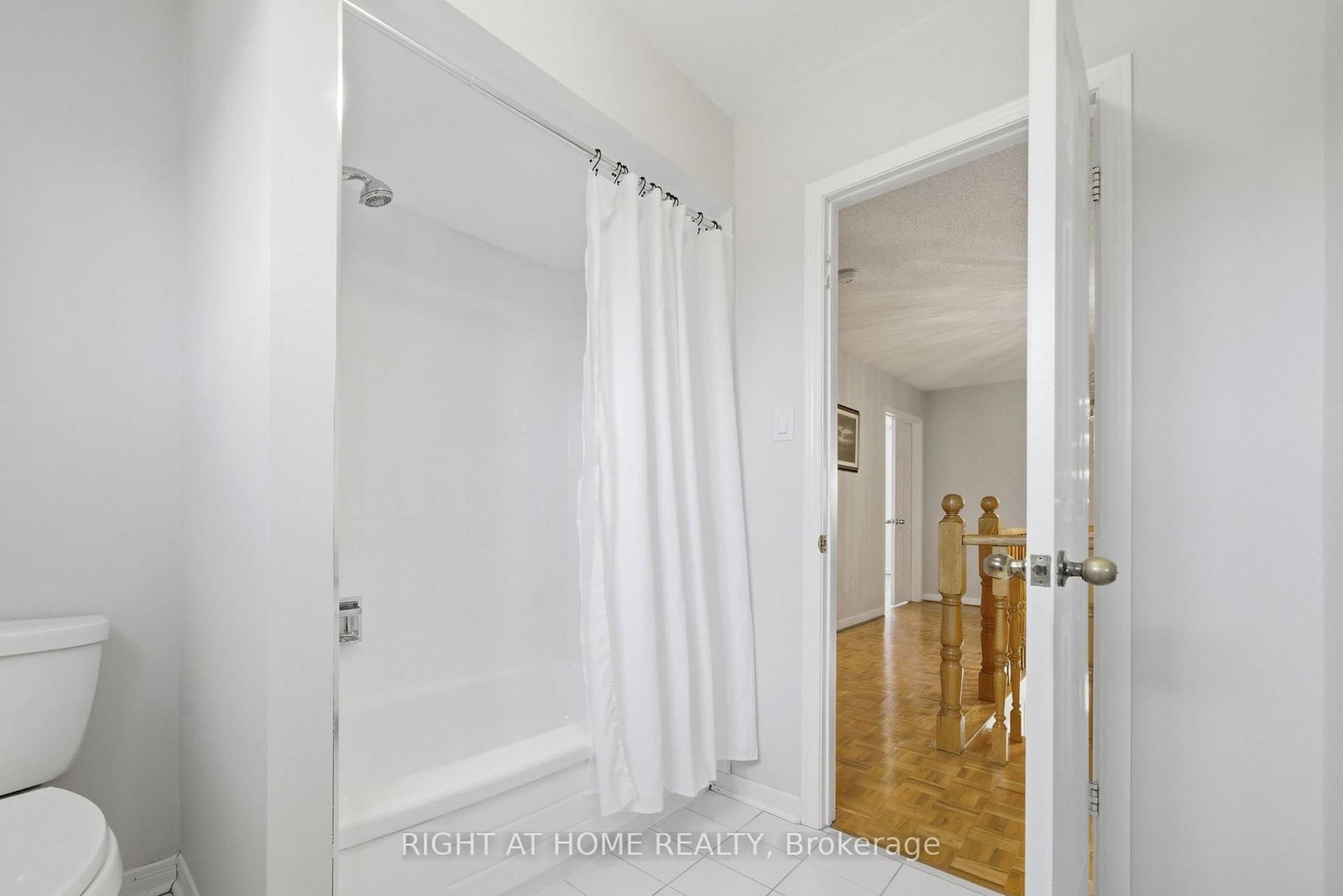 Detached House for sale at 3300 Redmond Road, Mississauga, Ontario, L5B 3X1 - Fairview - MLS: W12979324