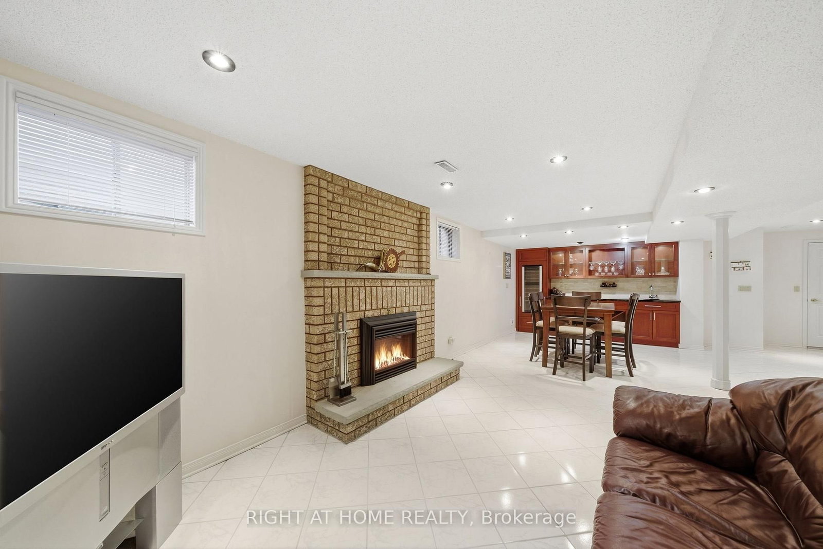 Detached House for sale at 3300 Redmond Road, Mississauga, Ontario, L5B 3X1 - Fairview - MLS: W12979324