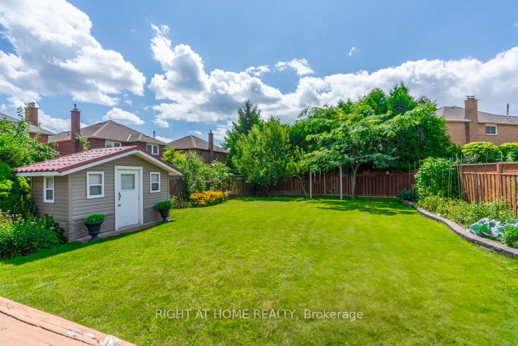 Detached House for sale at 3300 Redmond Road, Mississauga, Ontario, L5B 3X1 - Fairview - MLS: W12979324