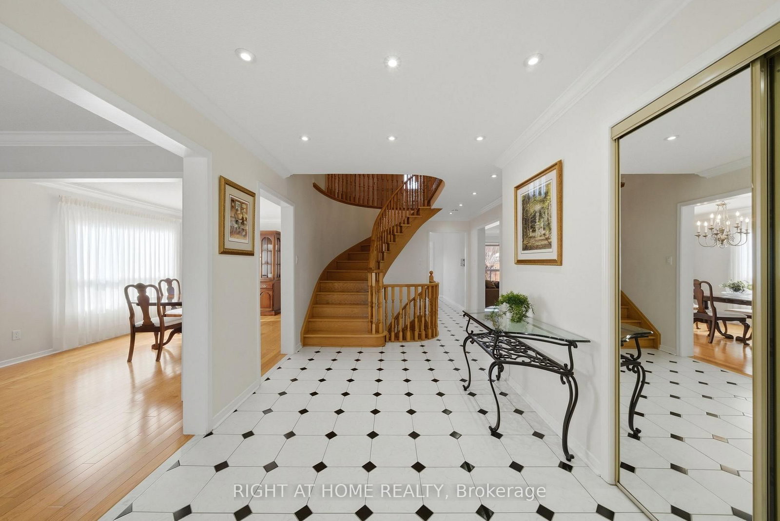 Detached House for sale at 3300 Redmond Road, Mississauga, Ontario, L5B 3X1 - Fairview - MLS: W12979324