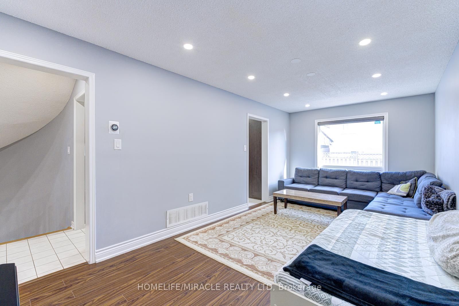 32 Pennsylvania Avenue - Photo 12