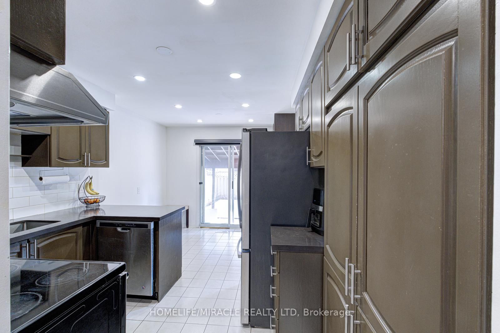 32 Pennsylvania Avenue - Photo 14