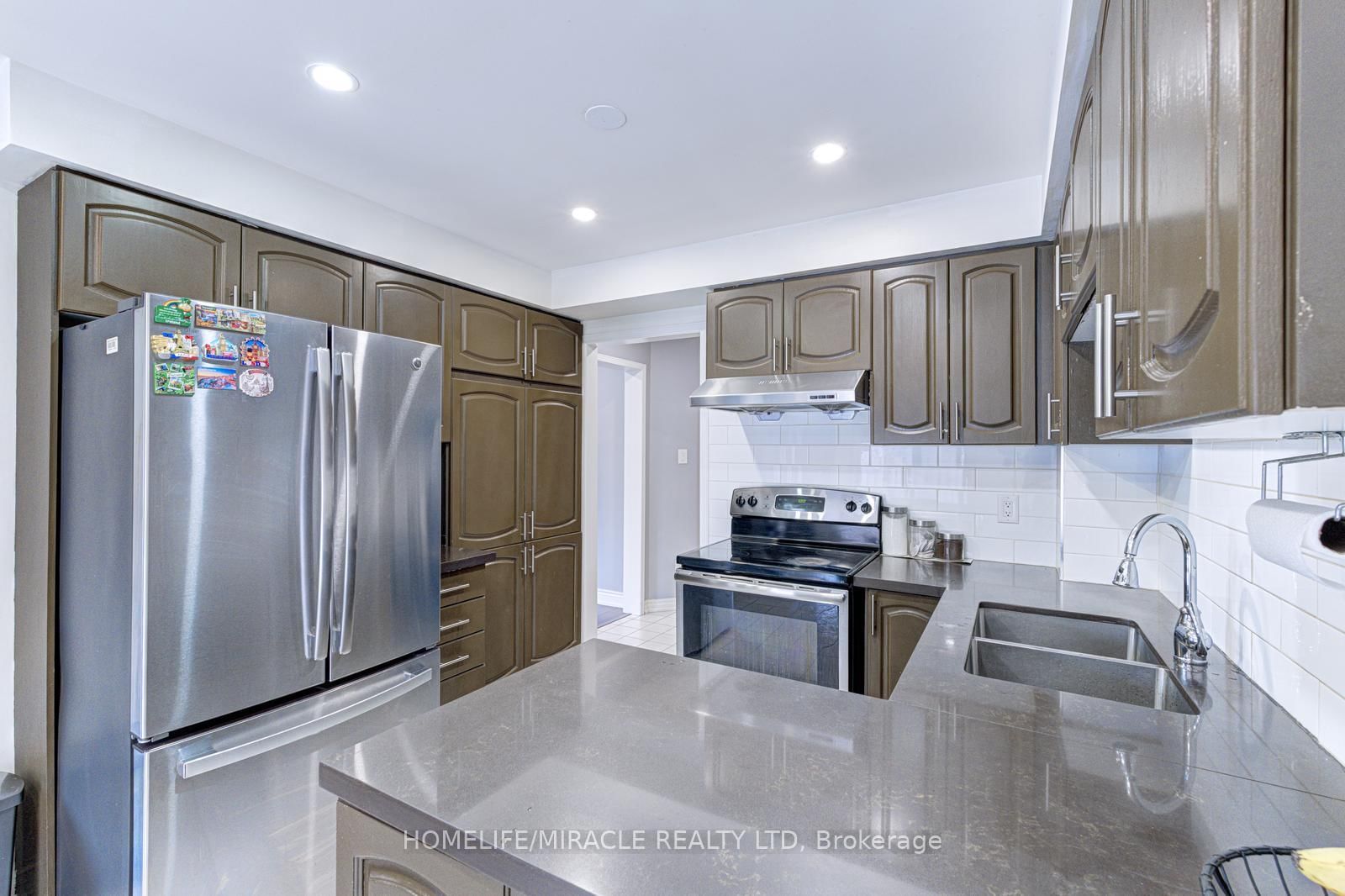 32 Pennsylvania Avenue - Photo 16