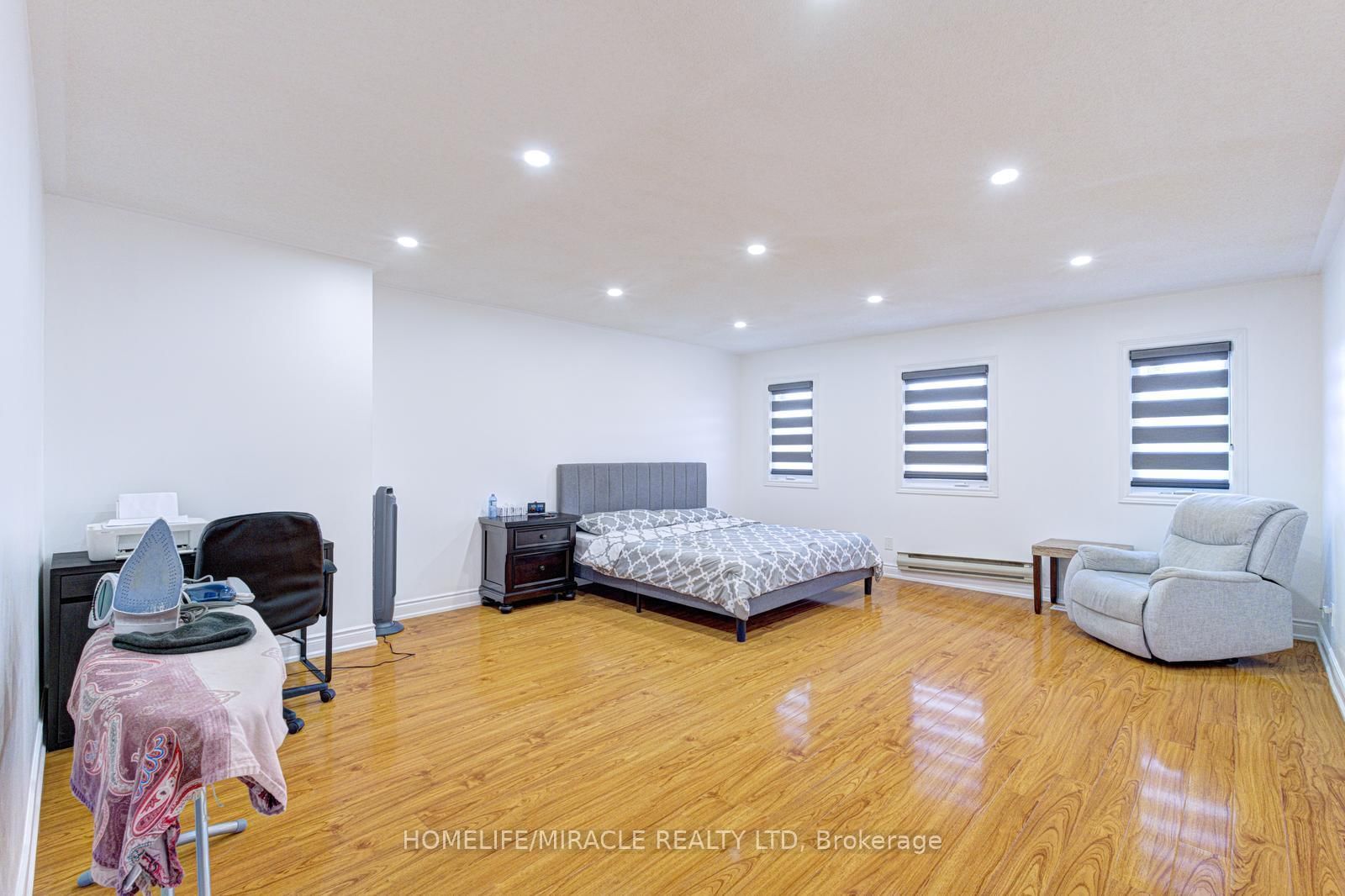 32 Pennsylvania Avenue - Photo 24