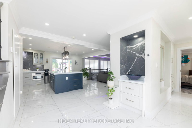 15277 Dixie Rd, Caledon, L7C 2N1 | Image 3