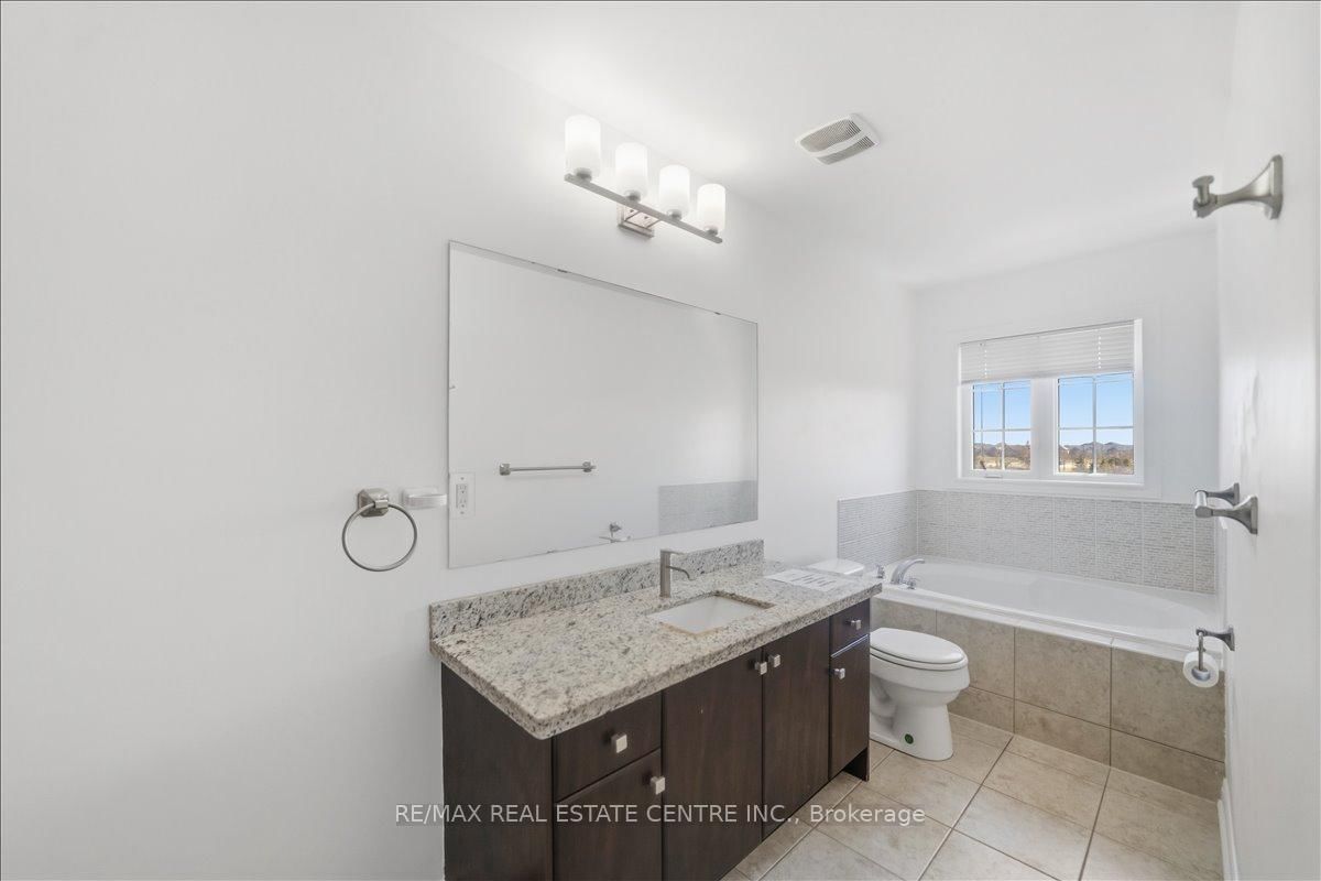 Townhouse for sale at 355 Hobbs Crescent, Milton, Ontario, L9T 0J3 - Clarke - MLS: W12979440