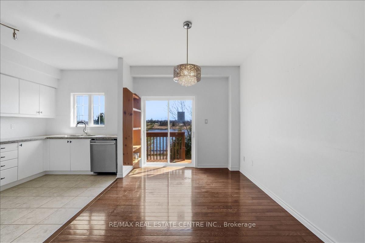 Townhouse for sale at 355 Hobbs Crescent, Milton, Ontario, L9T 0J3 - Clarke - MLS: W12979440